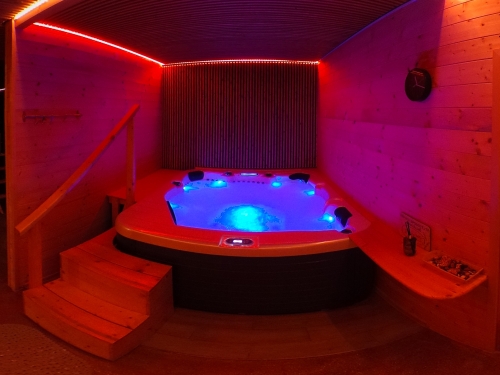 Interiér u vířivky 360°